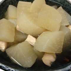 รูปของ ＊＊ほっこり甘い大根と鳥の煮物＊＊