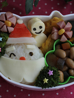クリスマスに♪サンタクロースのおにぎり★-レシピのメイン写真
