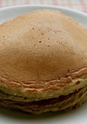 朝ランチに！しっとりライ麦粉ホットケーキ-レシピのメイン写真