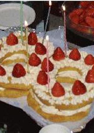 お誕生会用バースディケーキ-レシピのメイン写真