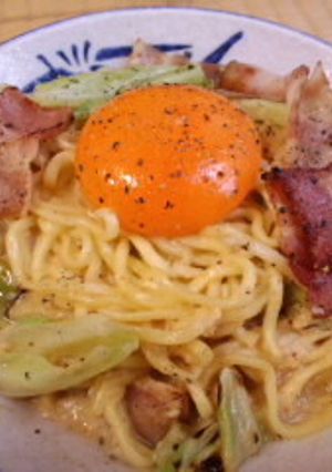 ラーメンで濃厚カルボナーラ♪-レシピのメイン写真