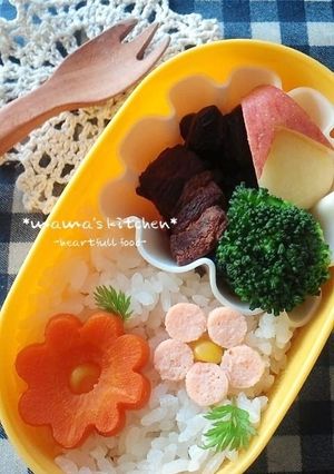 子供のお弁当に☆小さな林檎うさぎ-レシピのメイン写真