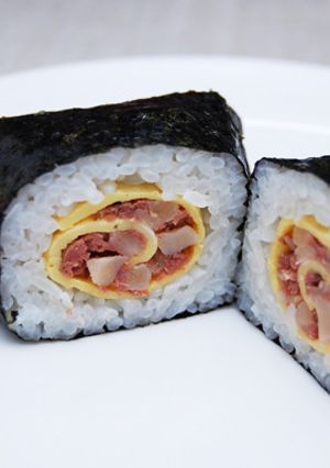 コンビーフハッシュ玉子巻きおにぎり-レシピのメイン写真