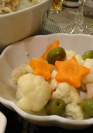 お酒のつまみにも♪カリフラワーのピクルス-レシピのメイン写真