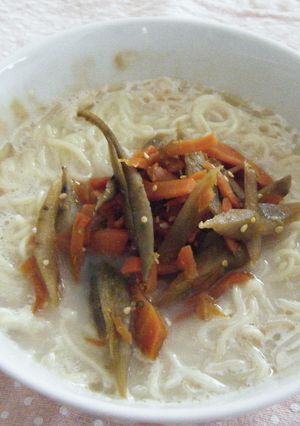 うま~い❤きんぴら乗せラーメン♪-レシピのメイン写真