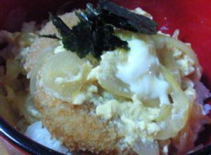 残り物アレンジ☆コロッケの卵とじ丼-レシピのメイン写真