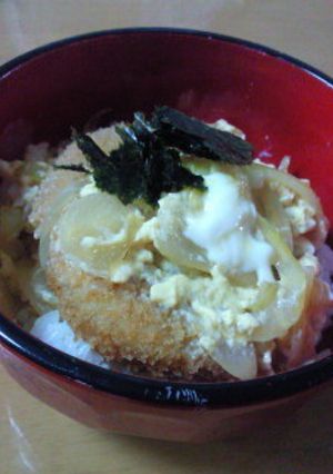 残り物アレンジ☆コロッケの卵とじ丼-レシピのメイン写真