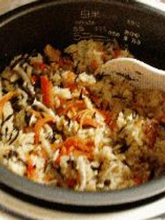 子供喜ぶみどりちゃんの炊き込みご飯!-レシピのメイン写真