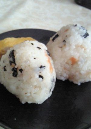 のりもまぜちゃえ♪おにぎり-レシピのメイン写真