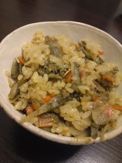 とろろ昆布で、牛肉と牛蒡の炊き込みご飯-レシピのメイン写真