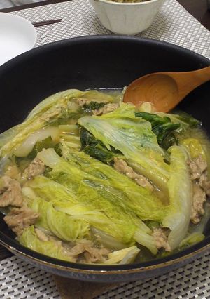 豚小間肉と白菜のにんにく味噌煮込み-レシピのメイン写真