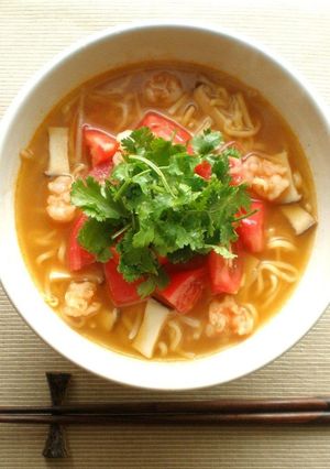 インスタントで簡単☆トムヤムクンラーメン-レシピのメイン写真