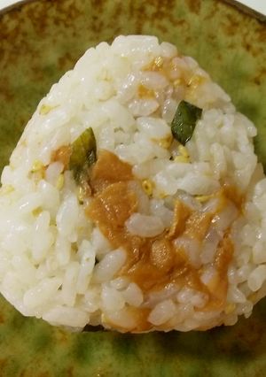 おにぎり６★梅干＆大葉＆ゴマ-レシピのメイン写真