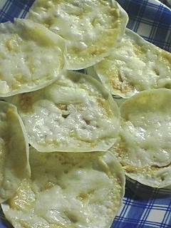 餃子の皮で簡単おつまみ~パリパリチーズ~-レシピのメイン写真