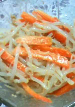 モヤシと人参のすりゴマ和え-レシピのメイン写真