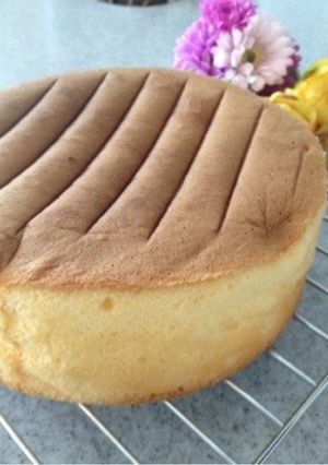 簡単!フワフワスポンジケーキ-レシピのメイン写真
