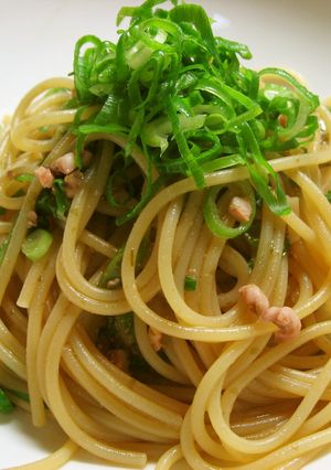 イカ塩辛とノリの佃煮の和風パスタ-レシピのメイン写真