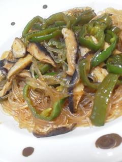 激旨!椎茸とピーマンと春雨の炒め煮-レシピのメイン写真