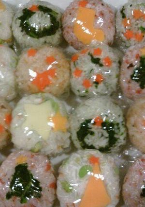 クリスマスバージョンおにぎり♪-レシピのメイン写真