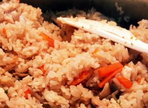 お吸い物の素で♪絶品炊き込みご飯の味付け-レシピのメイン写真