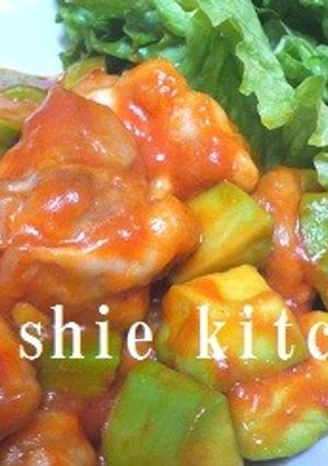 鶏肉とアボカドのケチャップ炒め-レシピのメイン写真