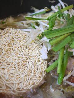 お鍋の〆はマルちゃん生麺できまり!-レシピのメイン写真