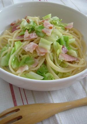 キャベツとベーコンのペペロンチーノ-レシピのメイン写真