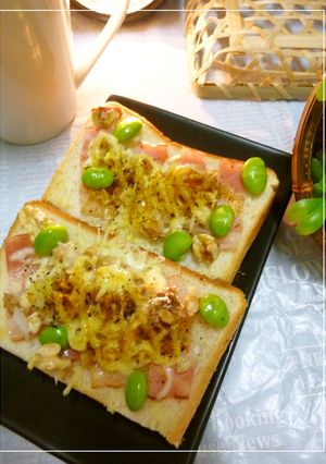 椎茸の軸×ベーコンのカレー風味トースト-レシピのメイン写真