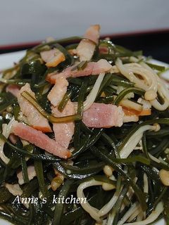 簡単!切り昆布とえのきとベーコン3色炒め-レシピのメイン写真