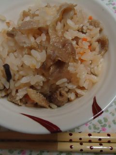 鶏皮で香ばし炊き込みご飯♪-レシピのメイン写真