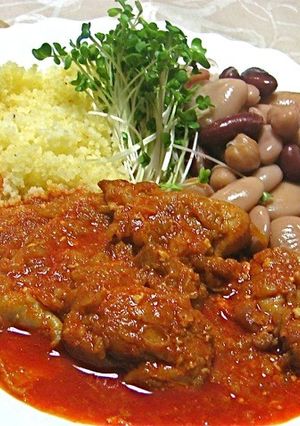 鶏肉のパプリカ煮，クスクス添え-レシピのメイン写真