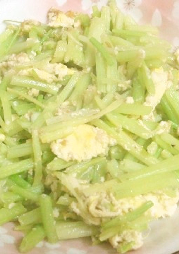 台湾料理～台湾セロリと卵の炒め-レシピのメイン写真
