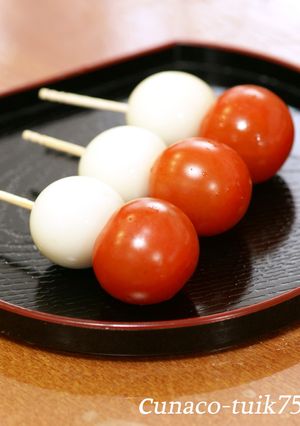 正月の定番。うずらトマトの紅白飾り-レシピのメイン写真
