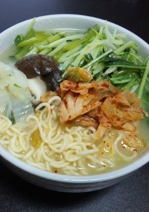 メンズに好評！豚骨キムチラーメン☆-レシピのメイン写真