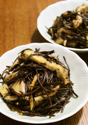 簡単！生ひじき・油揚げ・生しいたけの煮物-レシピのメイン写真