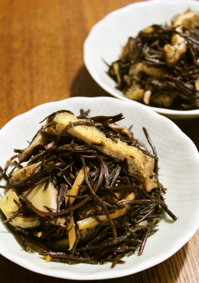 簡単！生ひじき・油揚げ・生しいたけの煮物-レシピのメイン写真