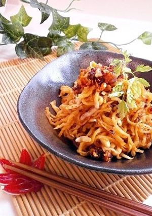 食べるラー油でちょい辛切干大根-レシピのメイン写真
