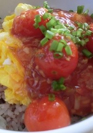 ふわふわたまごのチリソース丼-レシピのメイン写真