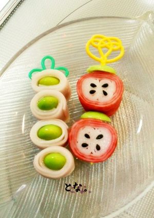 お弁当に♪りんご？かにかま♪かにかま巻-レシピのメイン写真