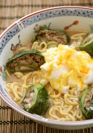 ふわっとろ～☆肉団子の青菜巻き味噌麺-レシピのメイン写真