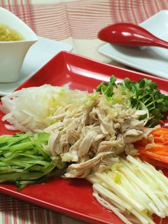 ヘルシー蒸し鶏とせん切り野菜の中華サラダ-レシピのメイン写真