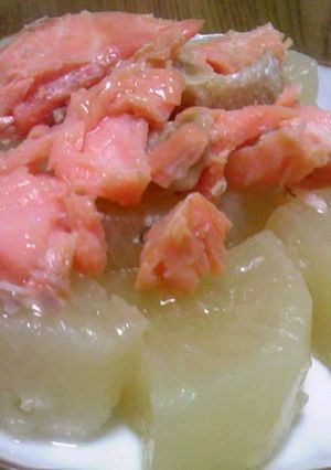 圧力鍋で大根と鮭の色鮮やか煮物-レシピのメイン写真