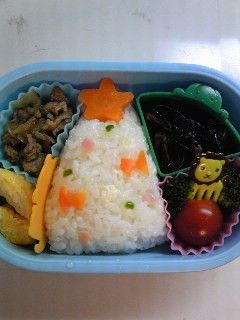 キャラ弁☆おにぎり47・クリスマスツリー-レシピのメイン写真