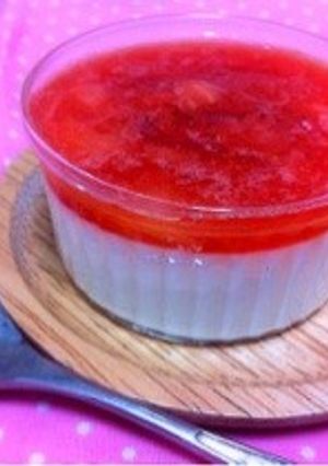 クリームチーズムース★いちごソースで-レシピのメイン写真