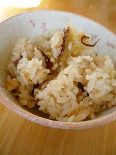 塩昆布の入った さつまいもごはん-レシピのメイン写真
