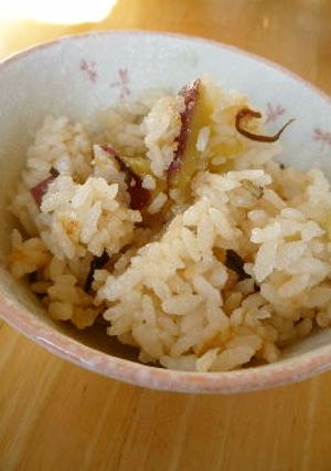 塩昆布の入った　さつまいもごはん-レシピのメイン写真