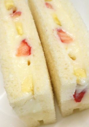 凝らないそのまんまヨーグルトクリーム♪-レシピのメイン写真