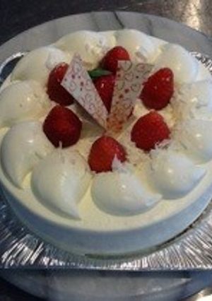 イチゴのデコレーションケーキ-レシピのメイン写真