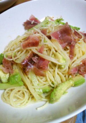 アボカドと生ハムのパスタ-レシピのメイン写真