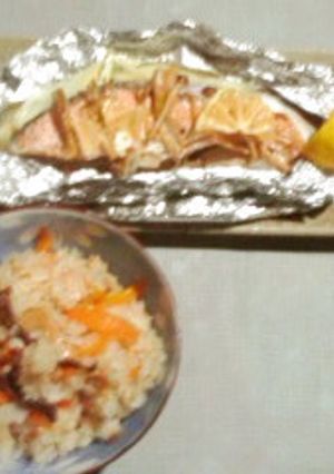 炊飯器de鮭のホイル焼き♪炊き込みご飯も-レシピのメイン写真
